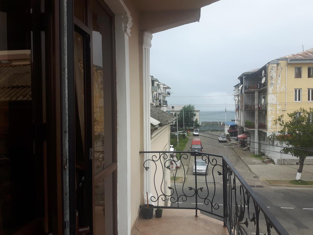 Hotel Chaika Kobuleti Exterior photo